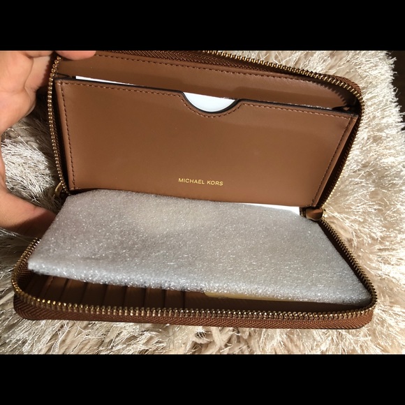 Michael Kors Jet Set Travel Phone Wallet Wristlet - Picture 11 of 16